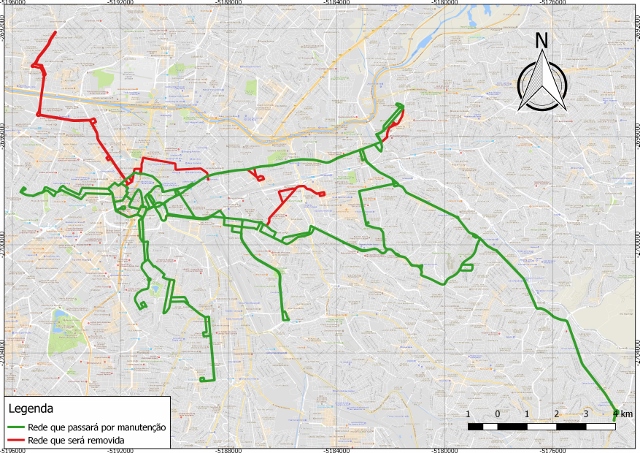 Městská síť v roce 2018. Červeně jsou úseky mimo provoz, navržené na zrušení, zeleně úseky, které by se měly udržovat (na všude je ale provoz). Ten v severovýchodní části již byl odstraněn. (autor: Thiago Silva)