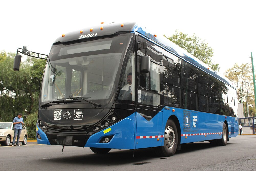 Nový trolejbus je v Mexiku již jeden měsíc. Na dalších 62 se ještě čeká. (foto: Servicio de Transportes Eléctricos)
