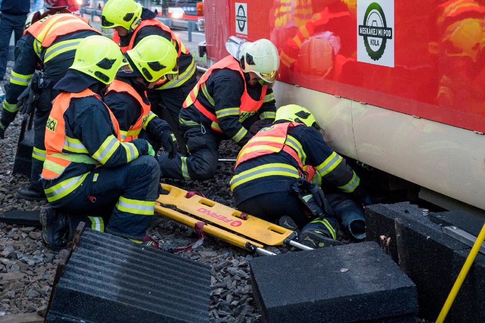 Vyproštění zaklíněné osoby-figuríny. (foto: ČVUT)