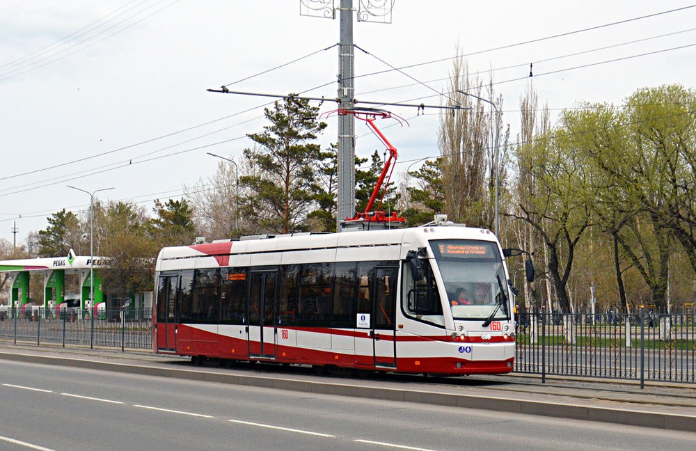 Tramvaj typu 802E od Belkommunmaše v kazašském Pavlodaru. (foto: Belkommunmaš)