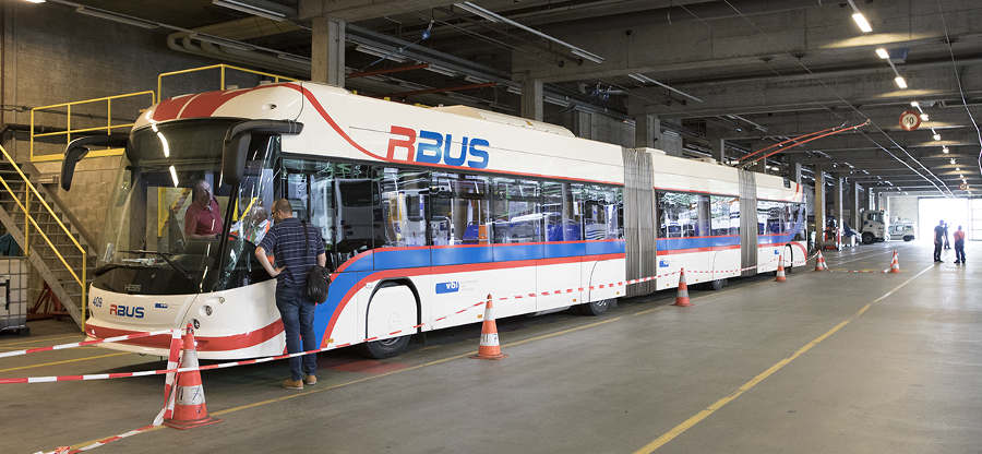 Švýcarský výrobce Hess nepatří mezi levné výrobce, takže ani tento trolejbus nenabízí 