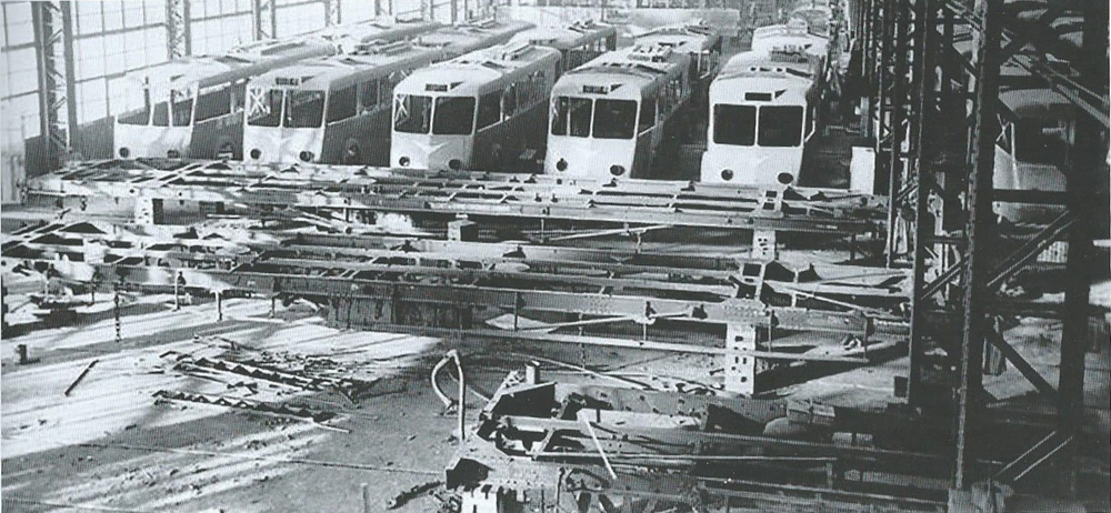 Na snímku z roku 1948 vidíme licenční výrobu Veter CS 60 v závodě MMyC ve španělské Zaragoze. (foto: sbírka J. M. Valero)