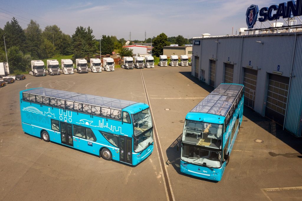 Patrové autobusy ostravského DP v areálu Scanie. (foto: DPO)