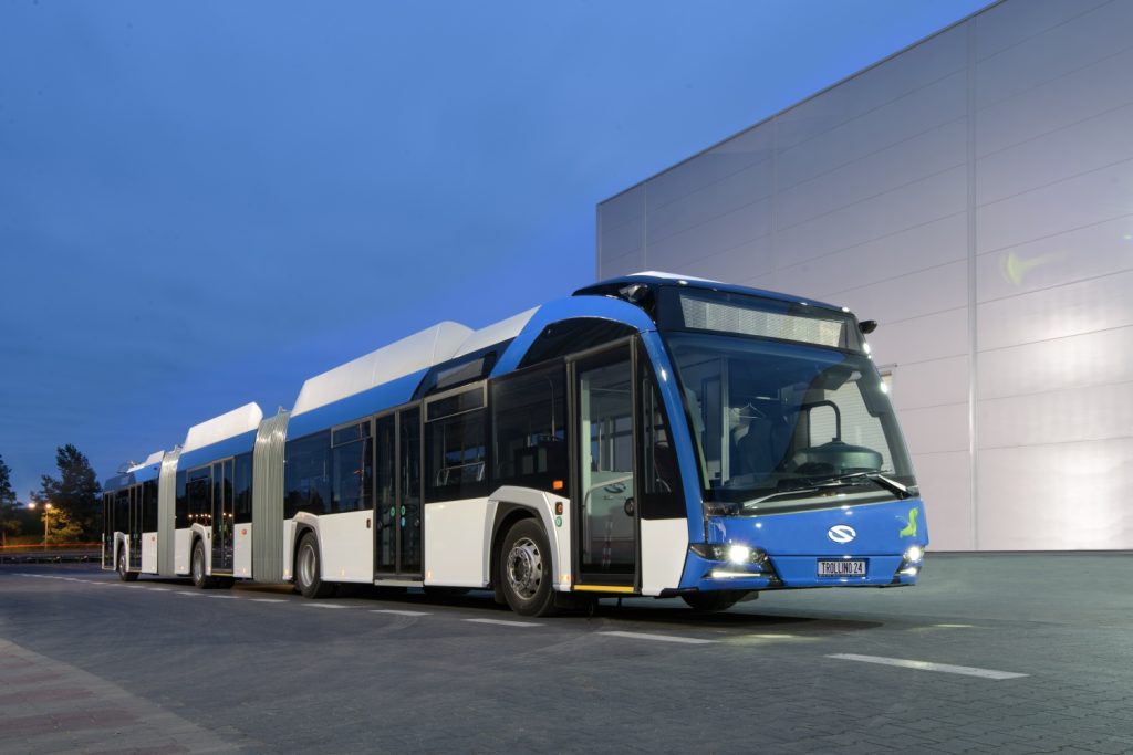 Trolejbus Solaris Trollino 24 po úpravě designu na tzv. nový MetroStyle. (foto: Maciej Sznek pro Solaris Bus & Coach)