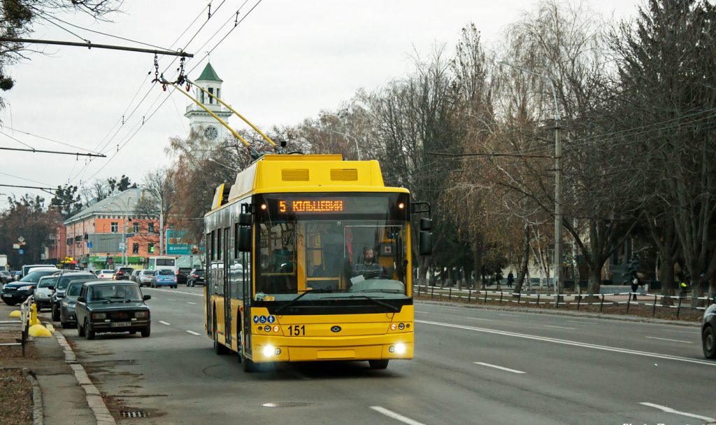 Nový trolejbus na snímku z listopadu 2020. (foto: Jurij Davyděnko)