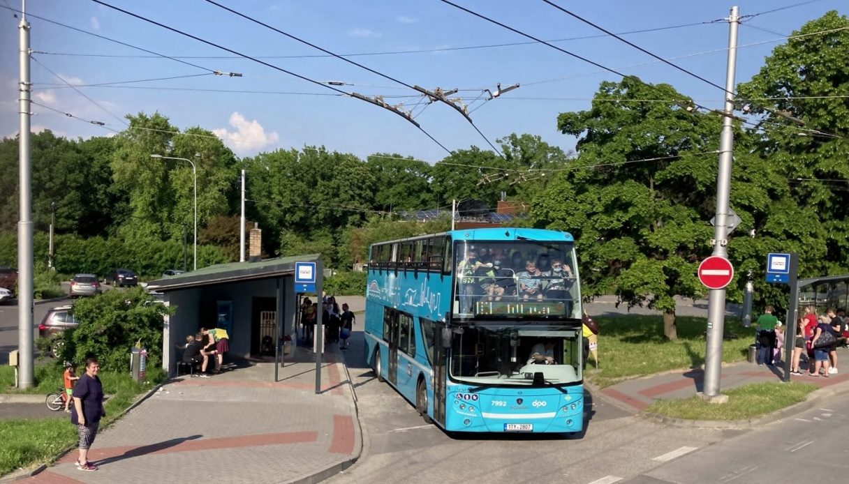 Ostravské doubledeckery vyjely na vyhlídkovou linku