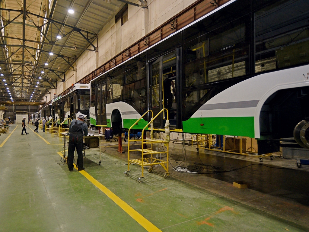 Nové trolejbusy ve výrobě. (foto: Trans-Al’fa)