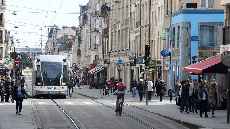 Změna v Nancy: tramvaje na pneumatikách mají být nahrazeny kapacitními parciálními trolejbusy