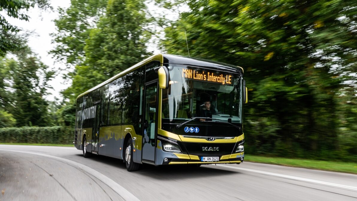 Nový MAN Lion’s Intercity LE nahradí ve výrobním programu linkové autobusy postavené čistě na platformě městských vozů. (foto: MAN Truck & Bus)