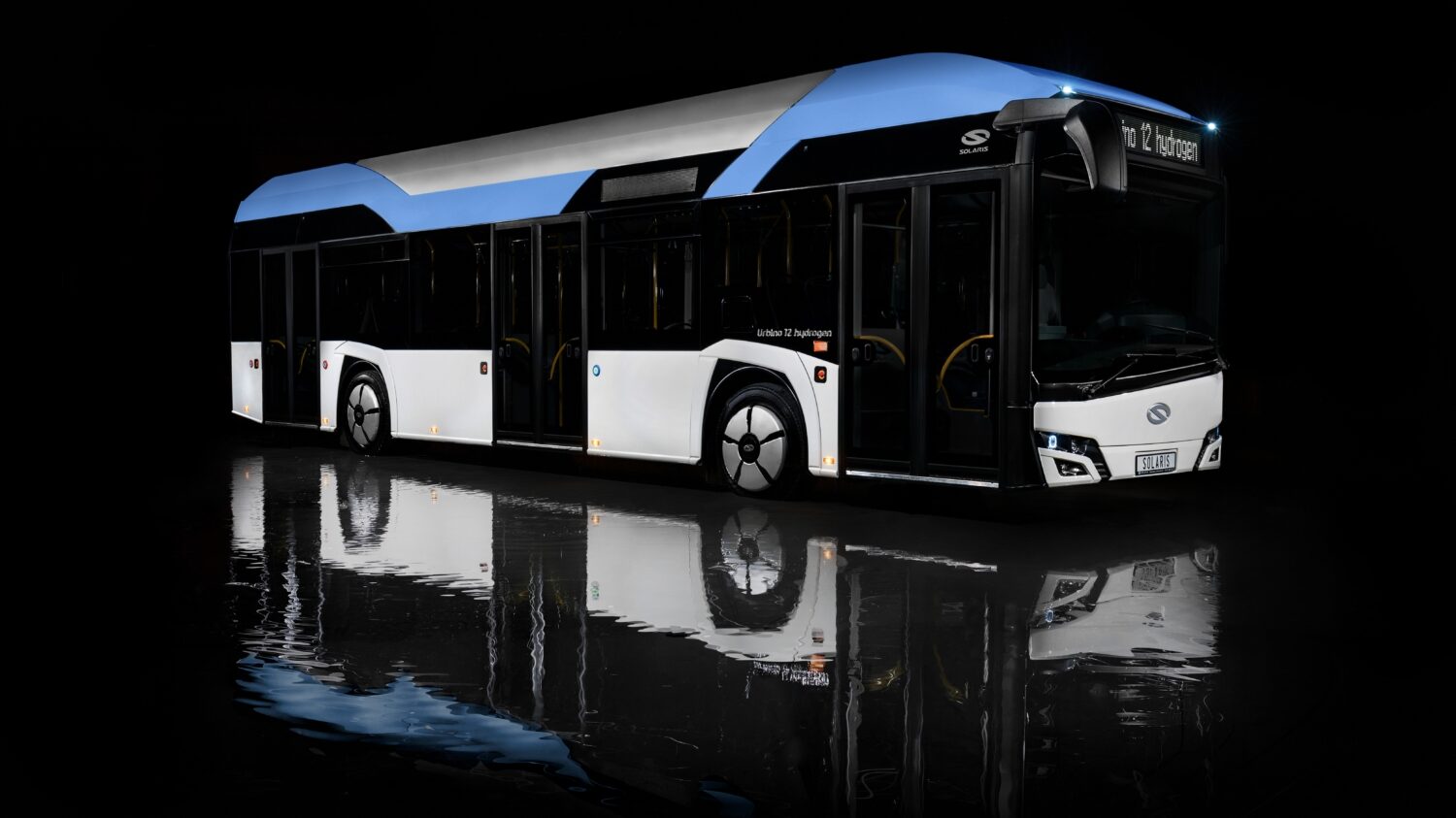 Propagační fotografie vodíkového autobusu od Solarisu. (foto: Solaris Bus & Coach)