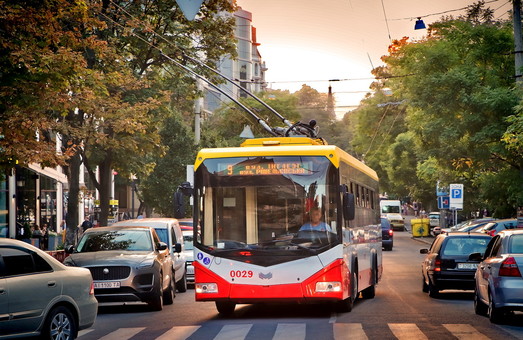 Trolejbus v ulicích Oděsy. (foto: КП «Одесміськелектротранс»)