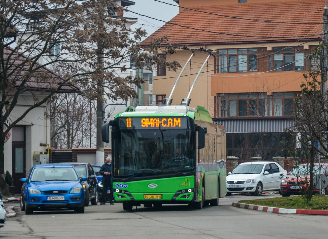 Trolejbus na lince č. 11. Nová Trollina získala ev. č. 1616 až 1626, která na číselné řady předchozích trolejbusů nenavazují. (foto: Mobilitate Romania)