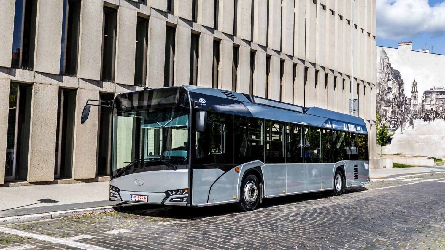 Autobus Solaris Urbino 12 LE na propagační fotografii výrobce. (foto: Solaris Bus & Coach)