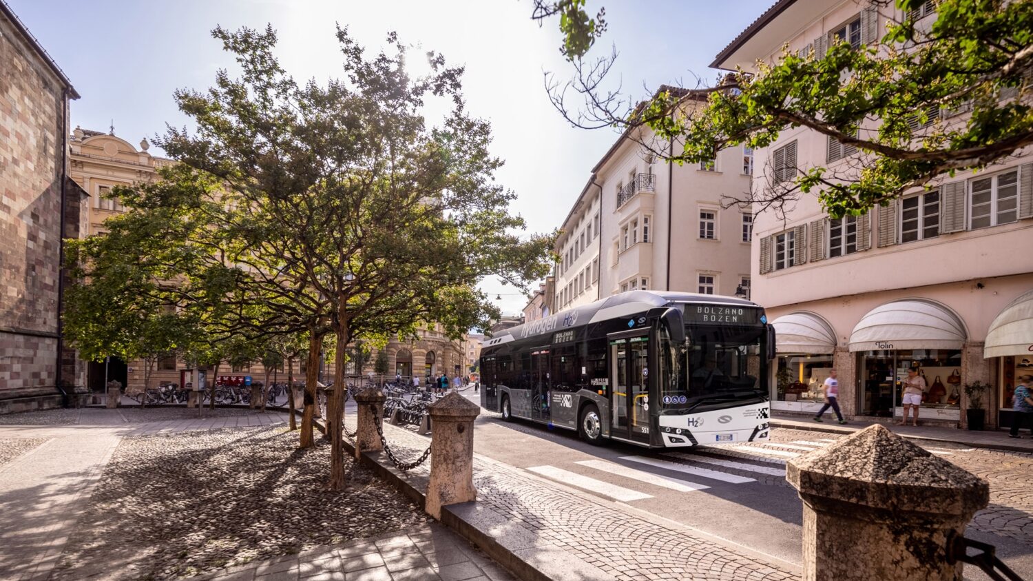 Propagační fotografie vodíkového autobusu Urbino 12 hydrogen v italském Bolzanu. (foto: Lukasz Bera; Solaris Bus & Coach)