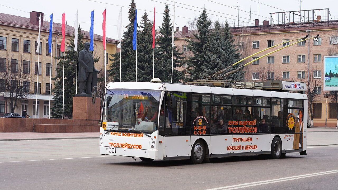 Trolejbus v Brjansku na starším snímku. (foto: Alex Rave/Wikipedia.org)
