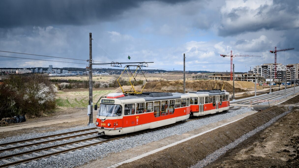 O 30 let později – tramvají do Holyně – II. část