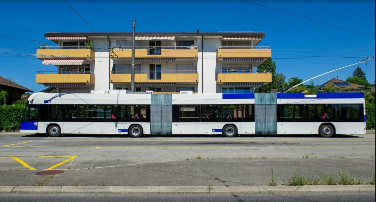 Tříčlánkový trolejbus. (foto: Vanessa Cardoso/24heures.ch)