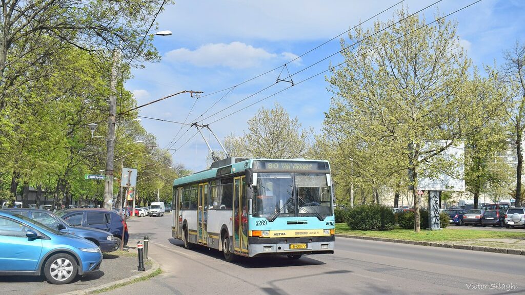 Trolejbus Ikarus 415.80 na květnovém snímku. (foto: Victor92)