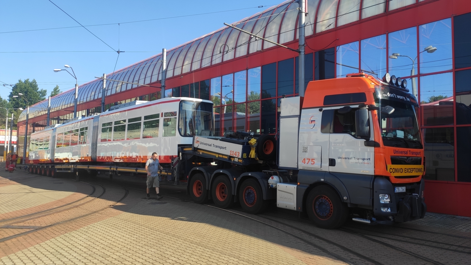 Ráno dne 3. 8. 2022 byla složena na nádvoří vozovny v Liberci poslední z dvanácti modernizovaných tramvají typu GT6M. (foto: DPMLJ)