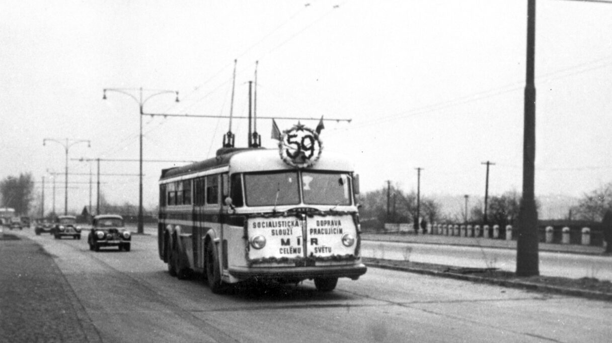Trolejbusem na Zbraslav – V. část – Finální provedení trati a zahájení provozu