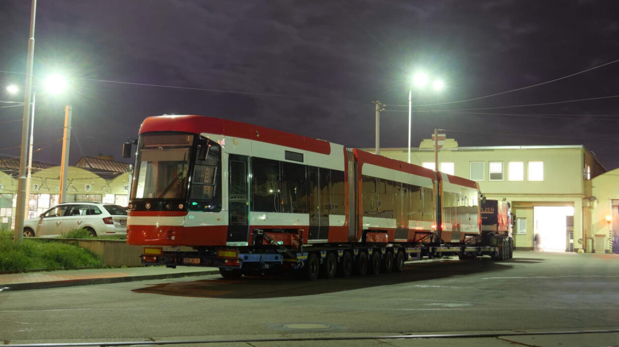 Do Brna dorazila první nová tramvaj Škoda 45T
