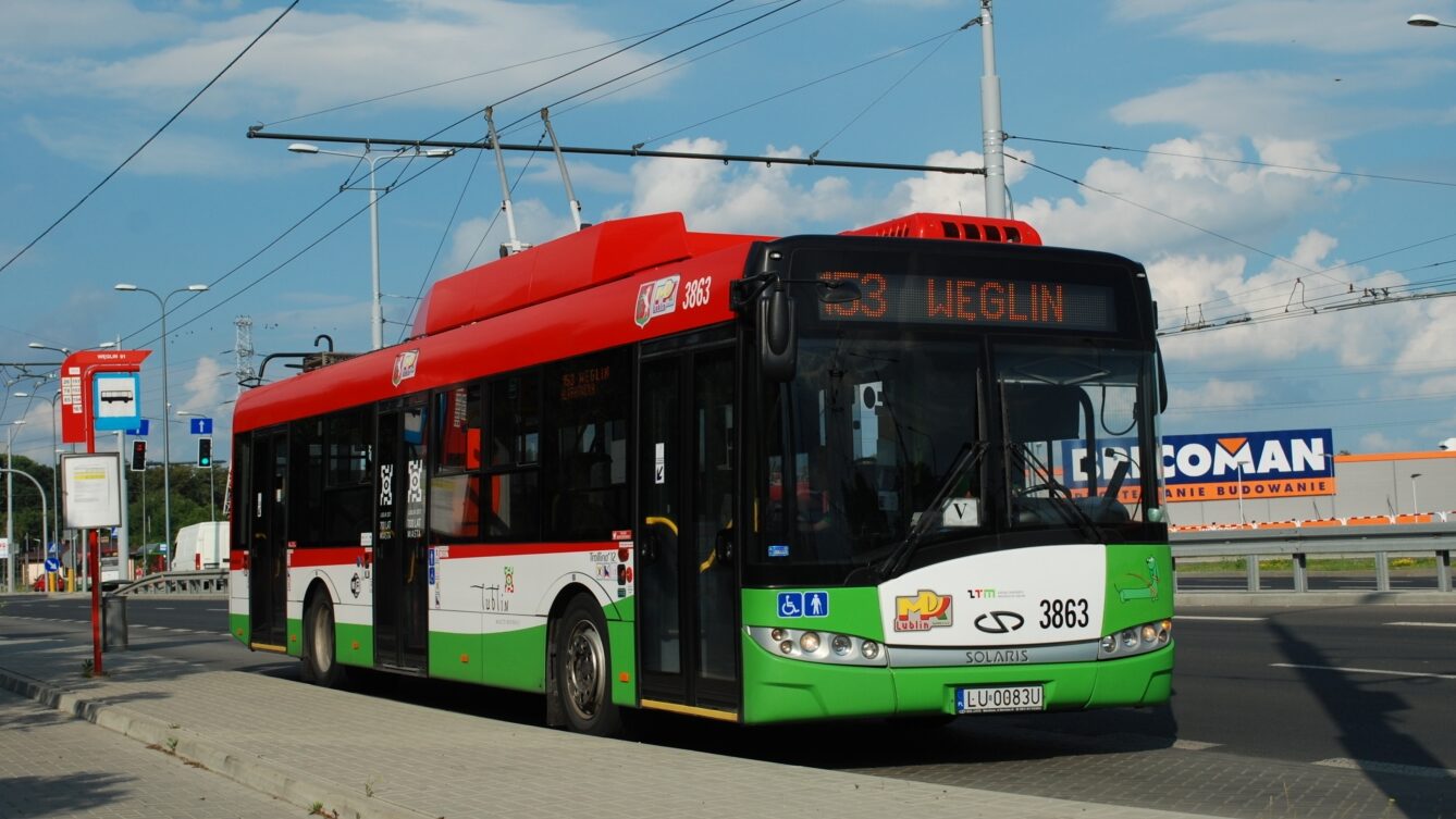Jeden z 30 trolejbusů Solaris Trollino 12 s elektrickou výzbrojí od Škodovky pocházejí z dodávky z let 2011 až 2012. (foto: Libor Hinčica)