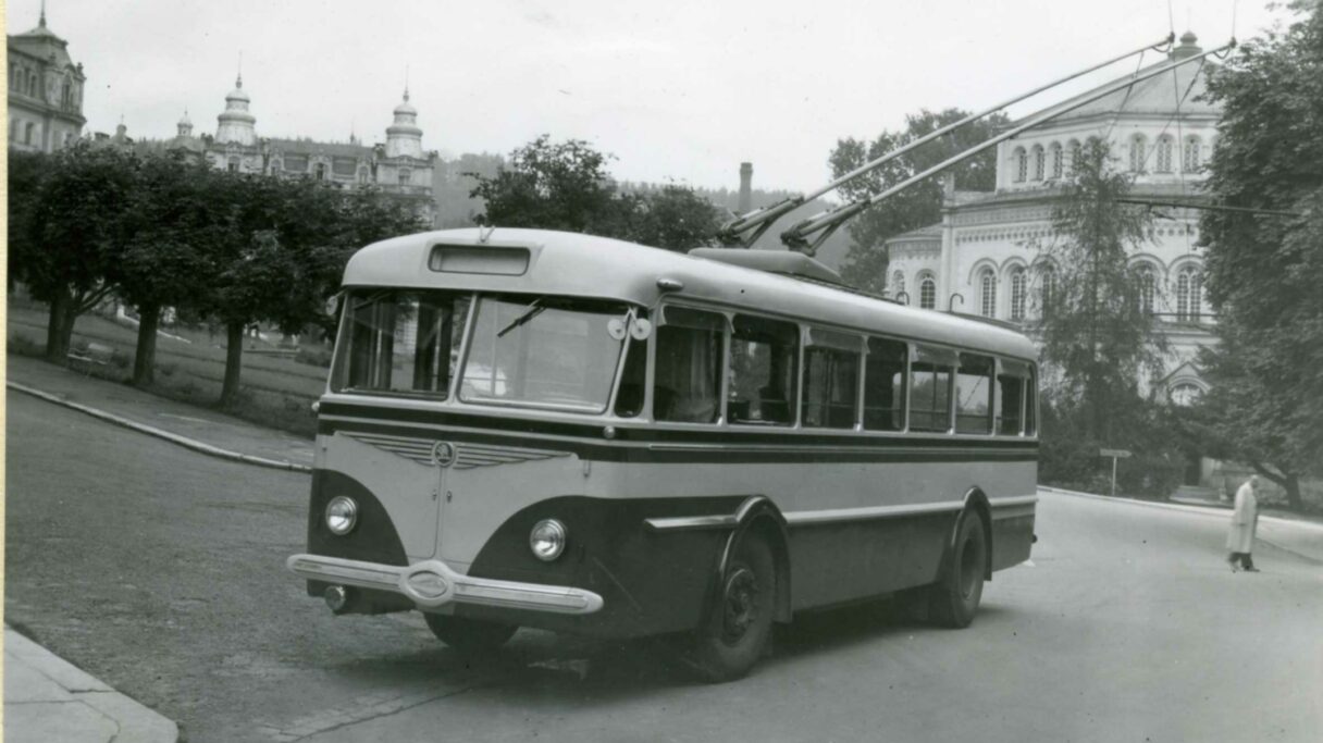 1955/56: Trolejbusy pro Karlovy Vary