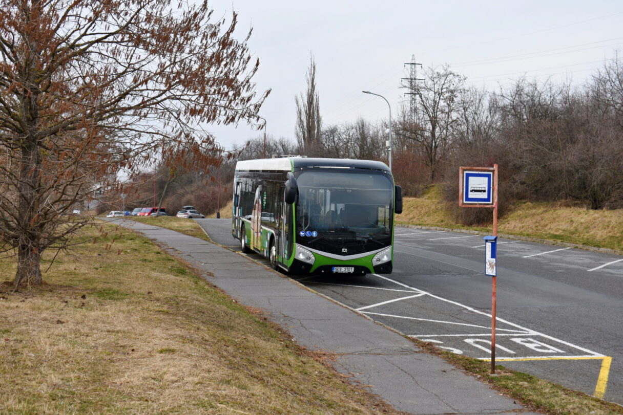 Článkové i standardní elektrobusy dodá do Kladna SOR Libchavy