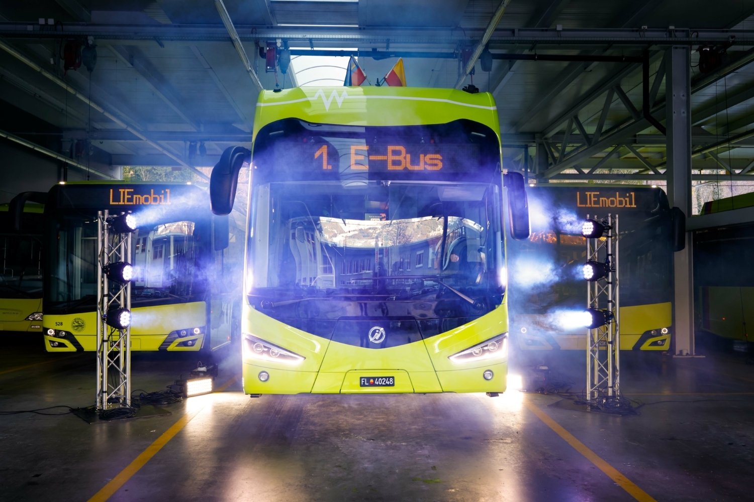 První dodaný elektrobus Irizar ie bus 12m v garážích dopravce. (foto: Eddy Risch/LIEmobil)