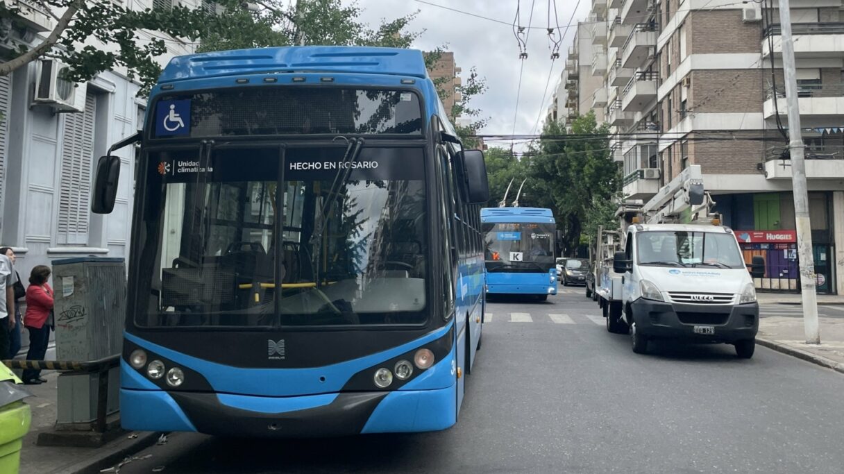Rosario uvedlo do provozu první sériový trolejbus předělaný z autobusu