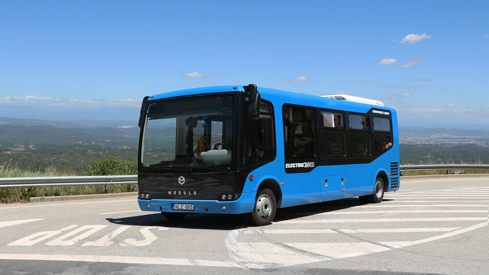 Jeden z dvaceti vozů Modulo pro budapešťský DP na propagačním snímku výrobce. (zdroj: MABI-Bus Kft.)