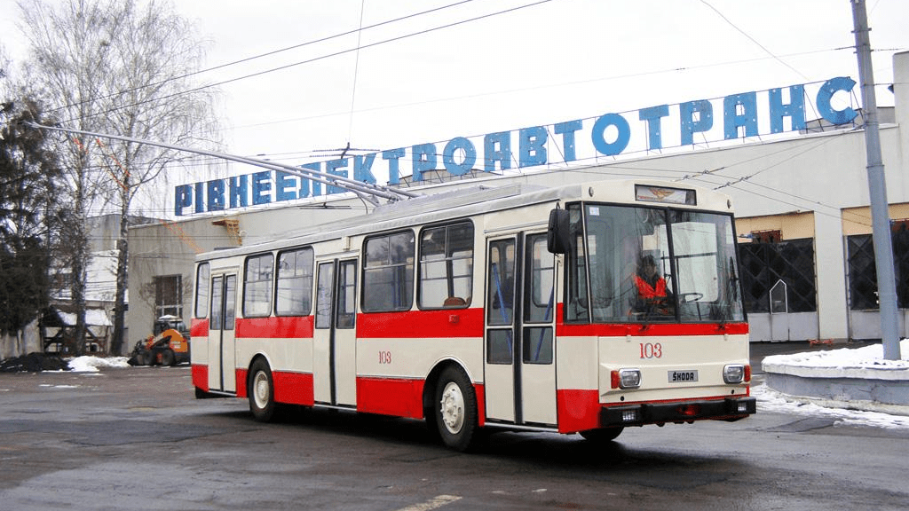 Retro trolejbus Škoda 14 Tr v ukrajinském Rivně