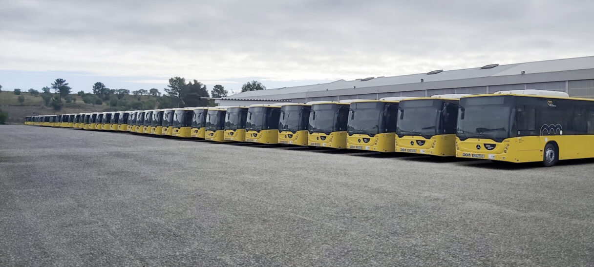 Mercedes dokončil dodávku 864 autobusů pro Lisabon a okolí