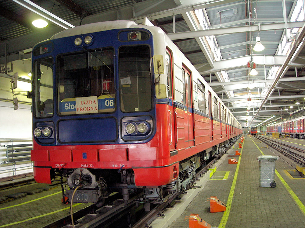 Varšava předá do Kyjeva 60 vagónů metra řady 81