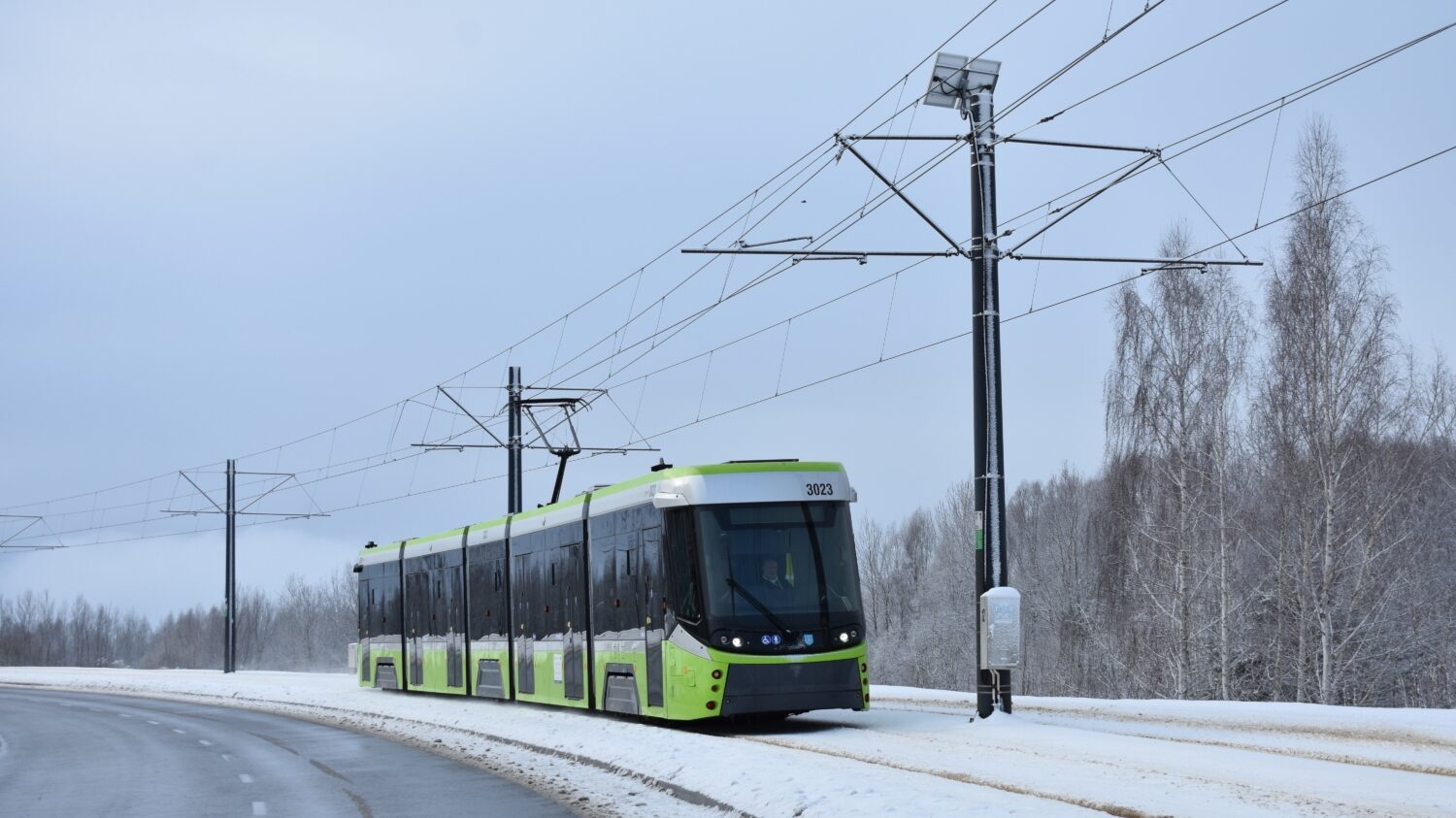 Do provozu bylo zařazeno v letech 2021 a 2022 celkem 12 tramvají Durmazlar Panorama. Další vozy téhož provedení k nim však nepřibydou. (foto: Libor Hinčica)