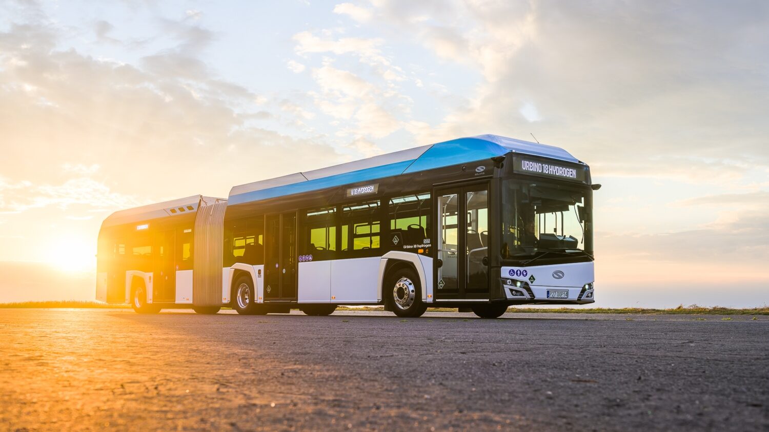 Premiéra slibovaného vodíkového Urbina o délce 18 m se odehrála 14. 9. 2022. (foto: Solaris Bus & Coach)