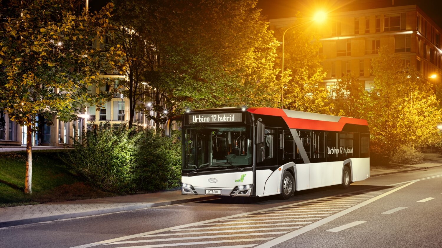 Hybridní Urbino na propagační fotografii výrobce. (foto: Solaris Bus & Coach)