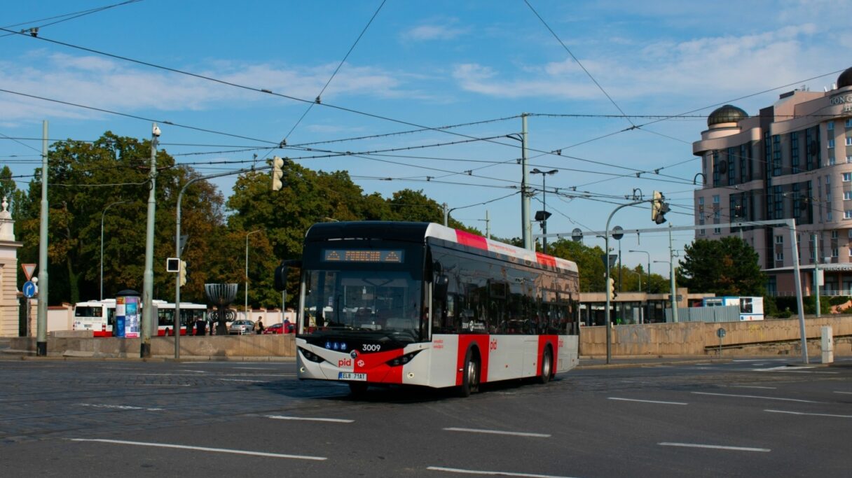Až 100 elektrobusů pro Prahu