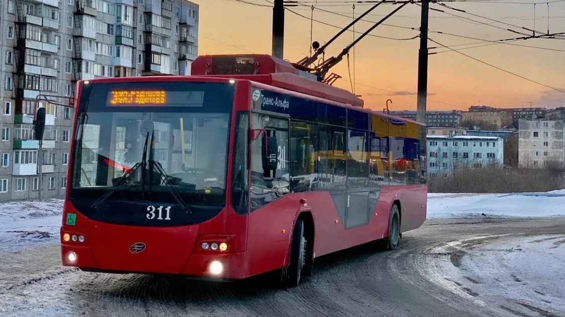 Trolejbus v Murmansku na snímku z roku 2021. (foto: Мурманский Троллейбус и Автобус)