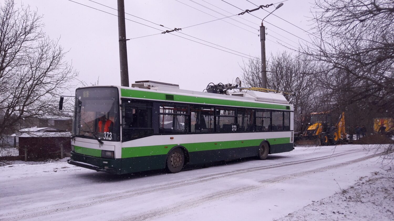 Na snímku ze 4. 1. 2019 vidíme ex-plzeňský vůz e. 481, přečíslovaný v ukrajinském městě na 373. (foto: autor)