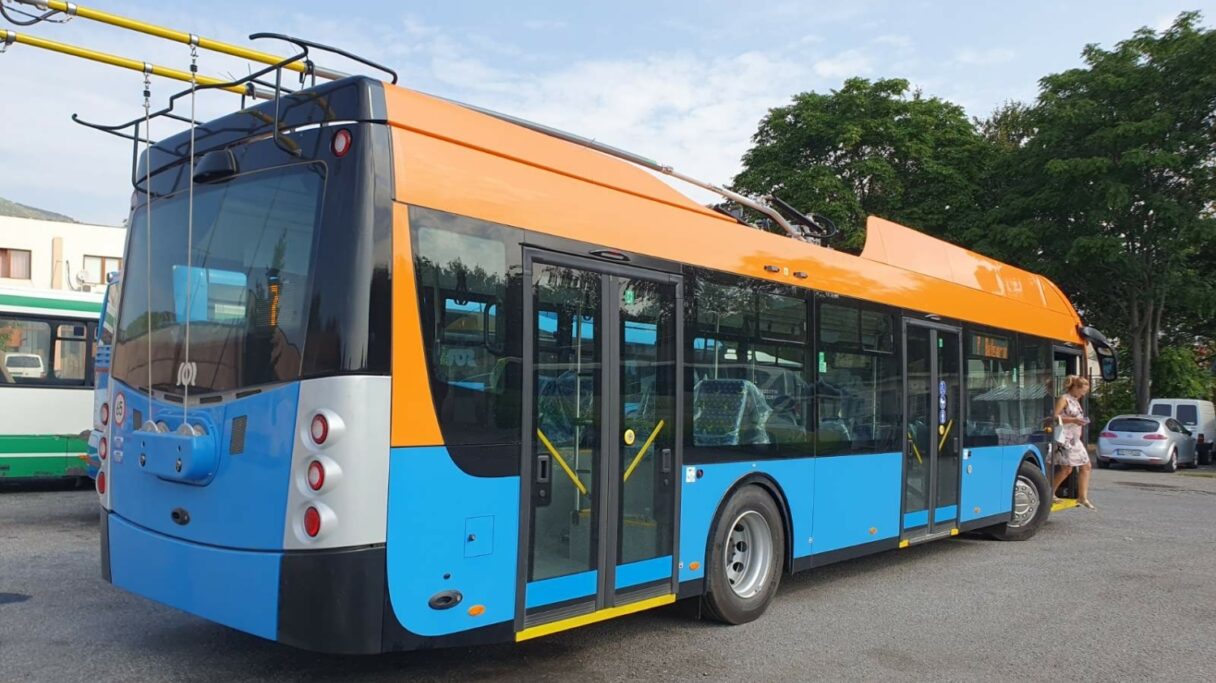 Do Slivenu dorazil první nový trolejbus