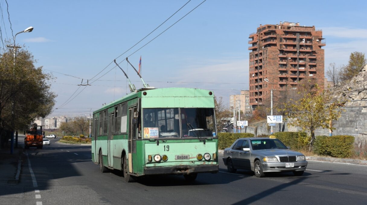 Radost pro fanoušky „exotických“ trolejbusů 14 Tr. Jerevan ustoupil od vyřazení