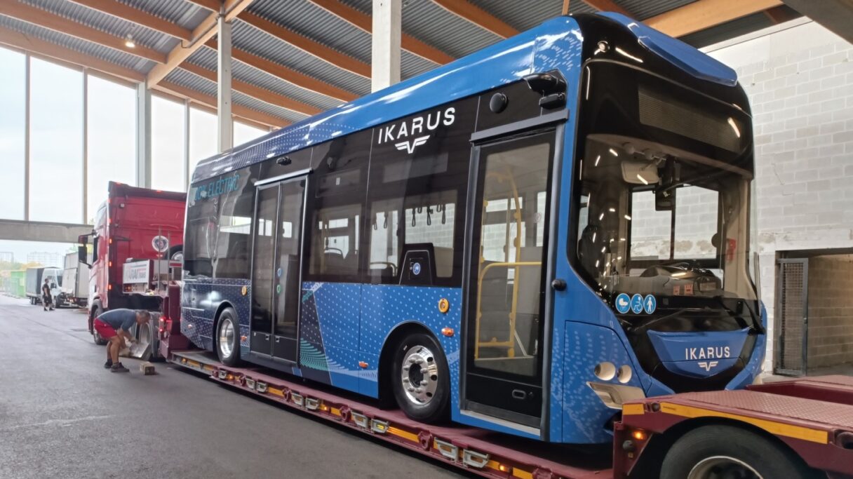 Ikarus vstupuje do segmentu elektrických midibusů