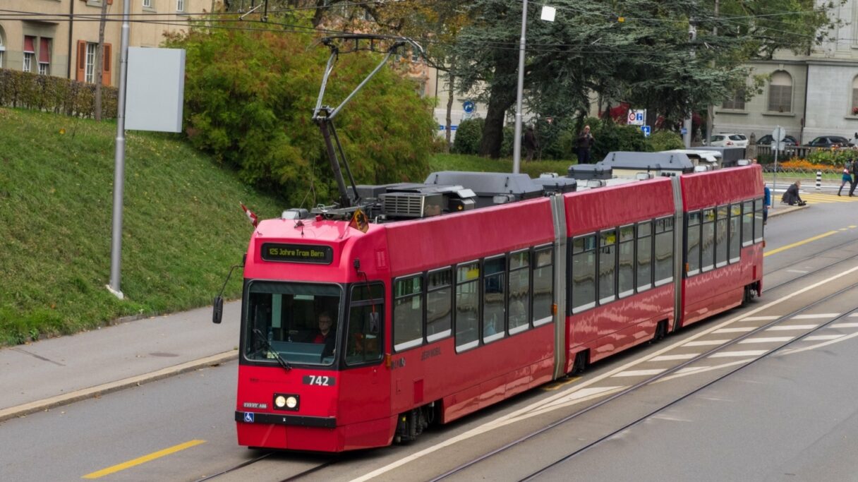 Bern daruje 11 tramvají do Lvova