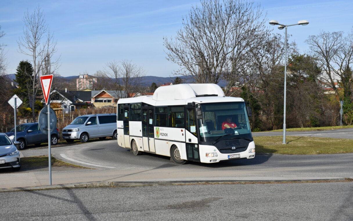 Jediné vyrobené autobusy SOR BNG 9,5 se přestěhovaly do slovenského Pezinku