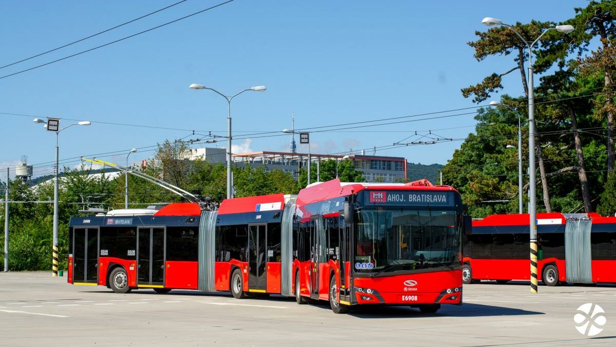 Žilina otestuje tříčlánkový trolejbus