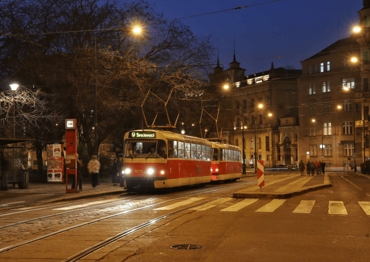 V Praze dojezdila první místní modernizovaná tramvaj T3R.P
