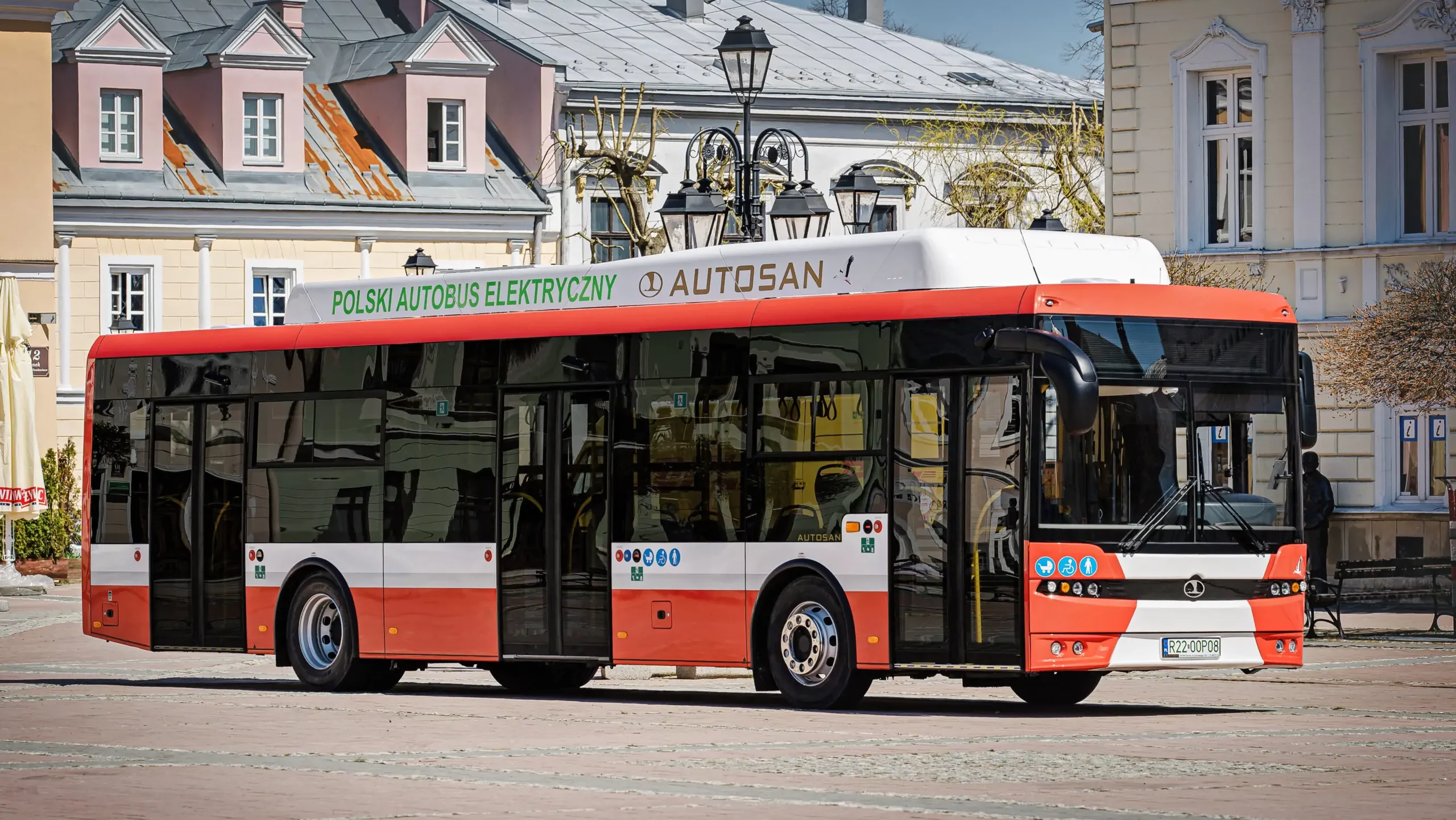Autosan zachraňují armádní zakázky. S autobusy však počítá ...