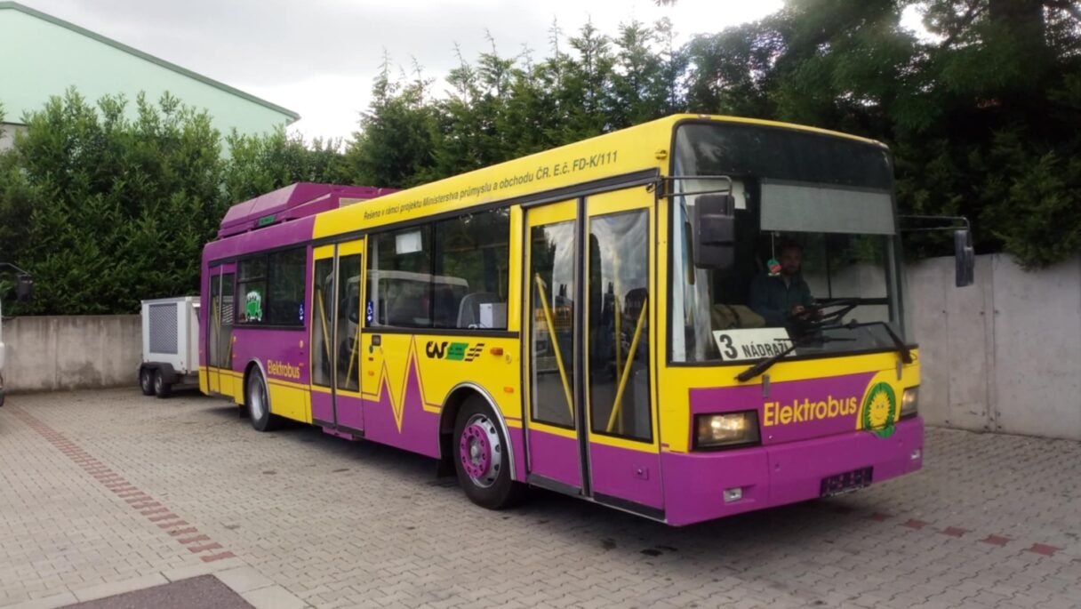 Elektrobus 21 Eb zachráněn. Obohatí muzeum ve Strašicích