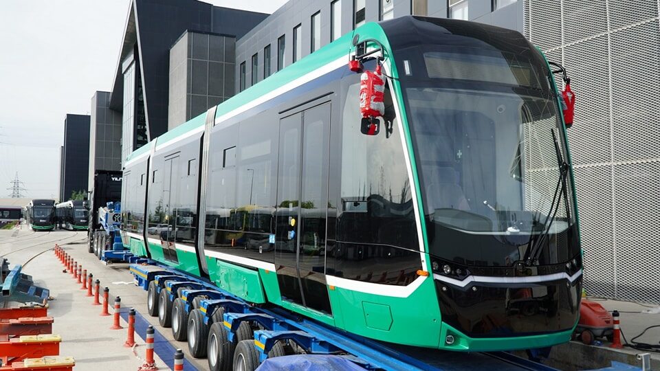Rumunské Iași převzalo první krátkou tramvaj Bozankaya